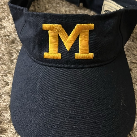 Top of the world Michigan visor - Picture 2 of 6